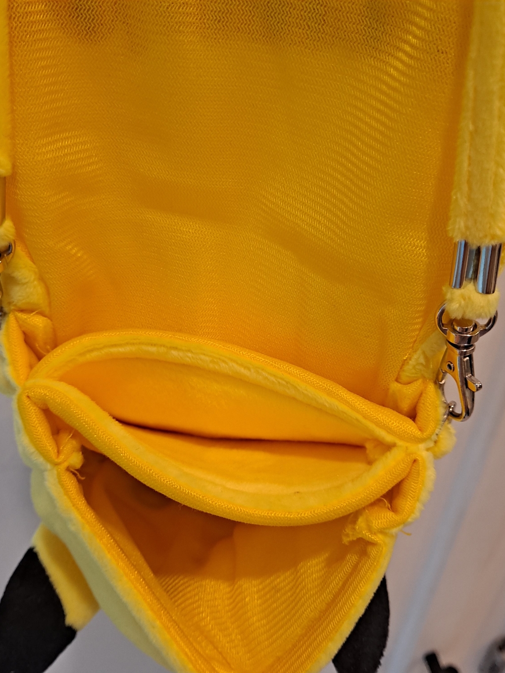 Pokemon Pikachu Plush Crossbody Bag - Yellow Trading Card Phone Essentials Bag - Picture 6 of 10